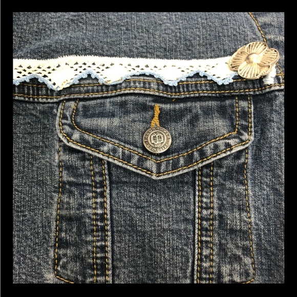 Vintage Upcycled Denim Jean Jacket Hand Embellished Lace Boho Western Large - Picture 7 of 11